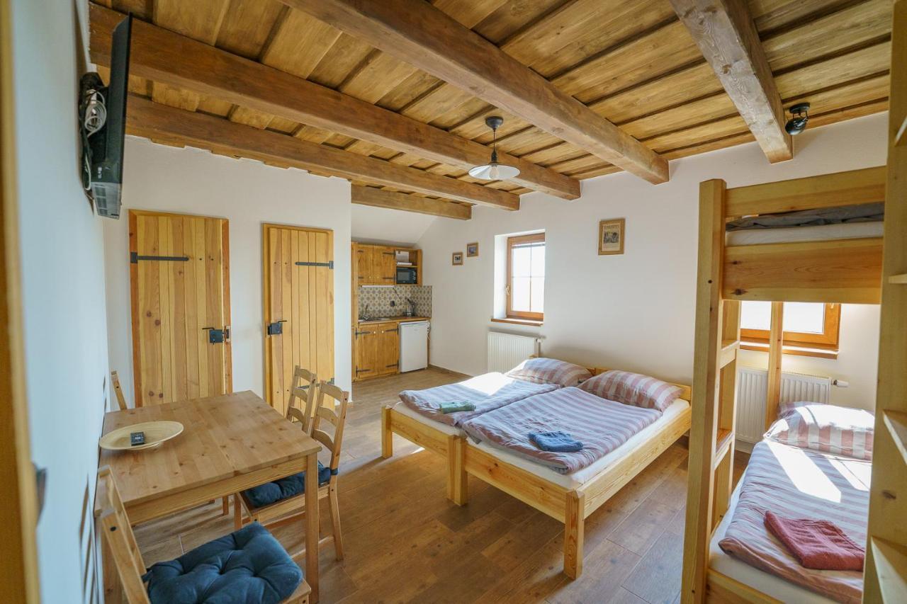 Apartmany Pausram Pouzdrany Zewnętrze zdjęcie